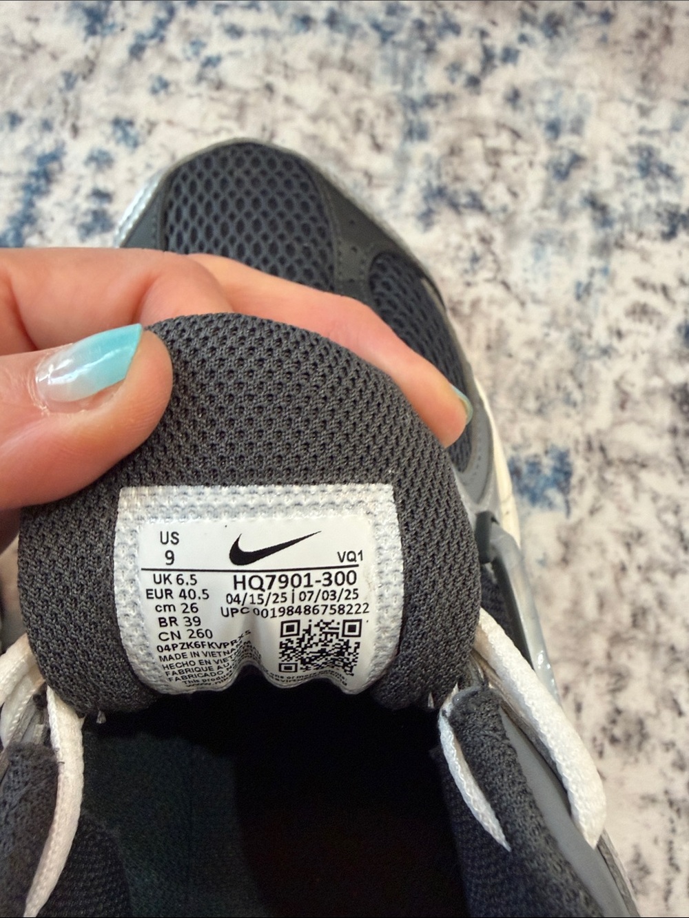 Nike V5 RNR in the Seaweed/Metallic Silver/Anthracite/Smoke Grey/Sai - Picture 7 of 7
